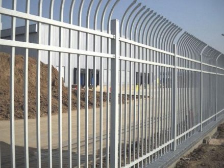 組裝式鋅鋼欄桿管材，配件，安裝順序問題解析